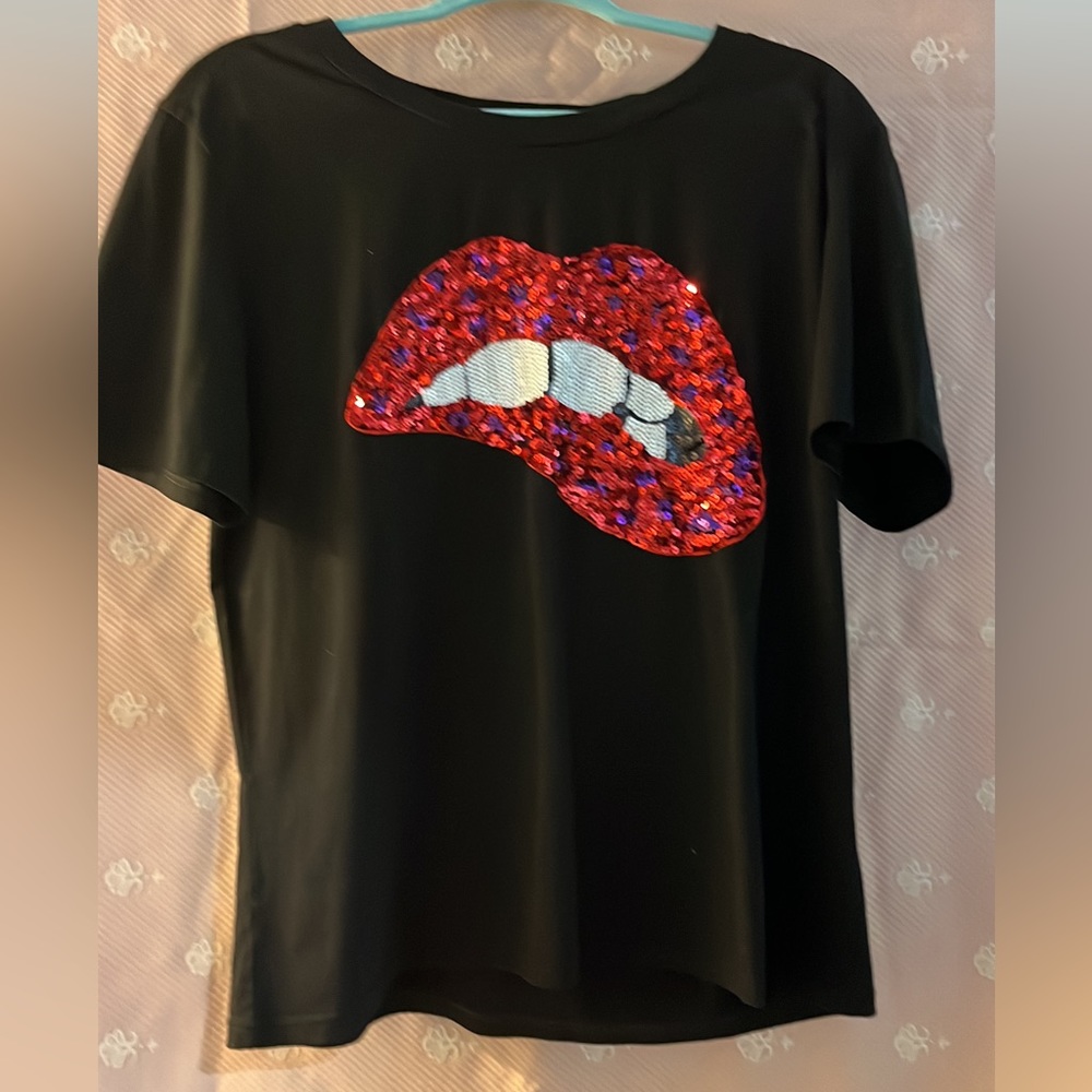 Sequined red lip top